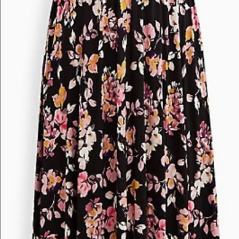 NWOT Tiered Maxi Dress